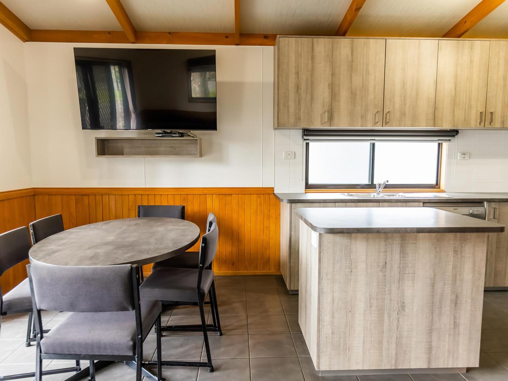 Nrma Ballarat Holiday Park Номер фото